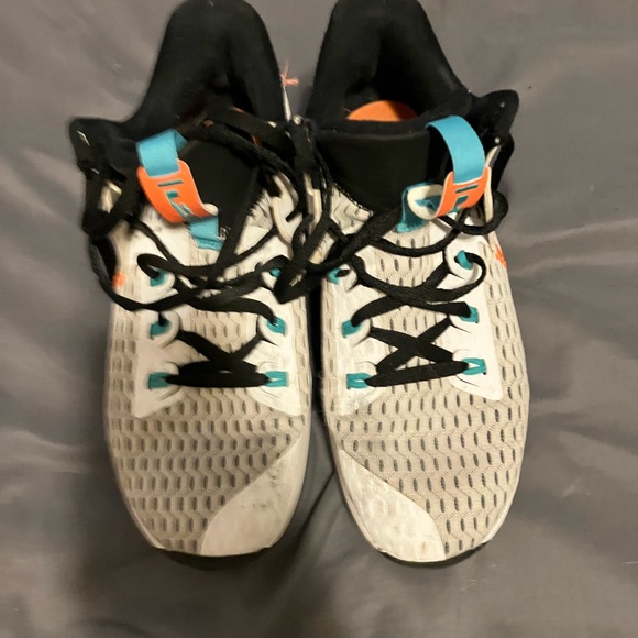 Lebron witnesses - Picture 3 of 5